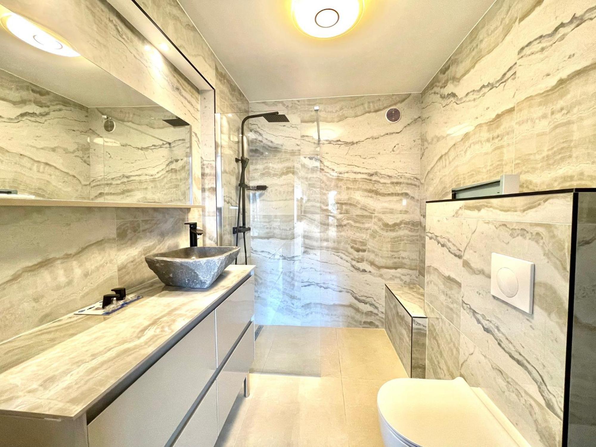 Appartement Astoria Luxury Apartment- 3 Bathrooms *
