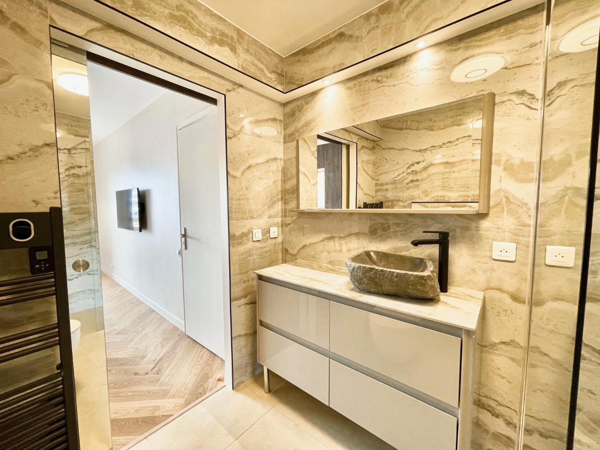 Appartement Astoria Luxury Apartment- 3 Bathrooms